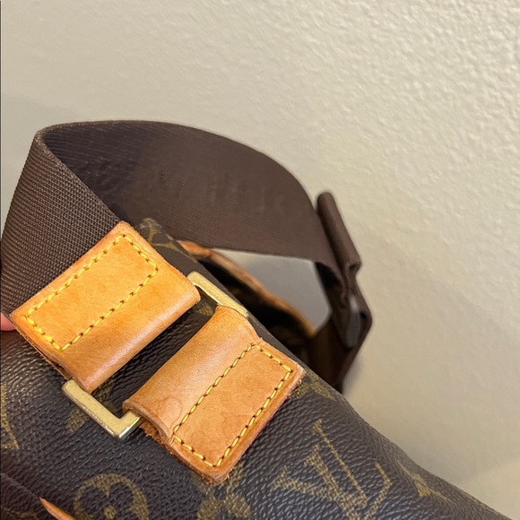 Louis Vuitton Dark Brown Monogram Messenger Bag - Picture 8 of 10